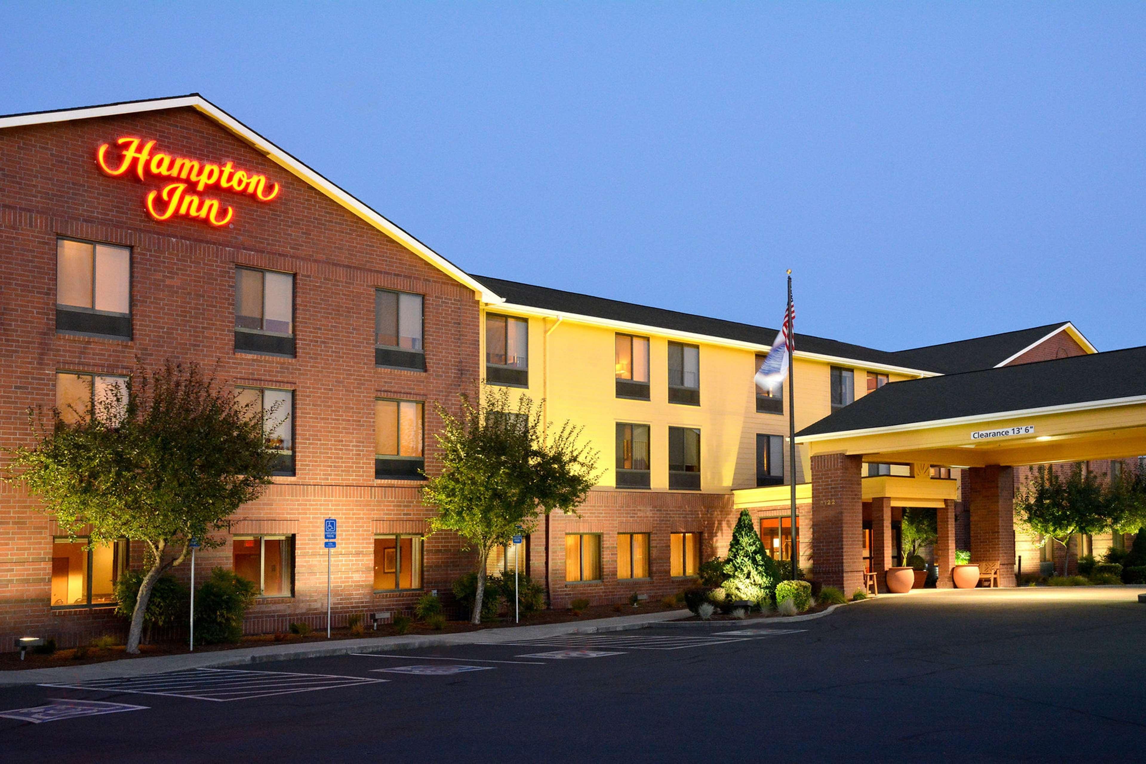 Hampton Inn Медфорд Екстер'єр фото