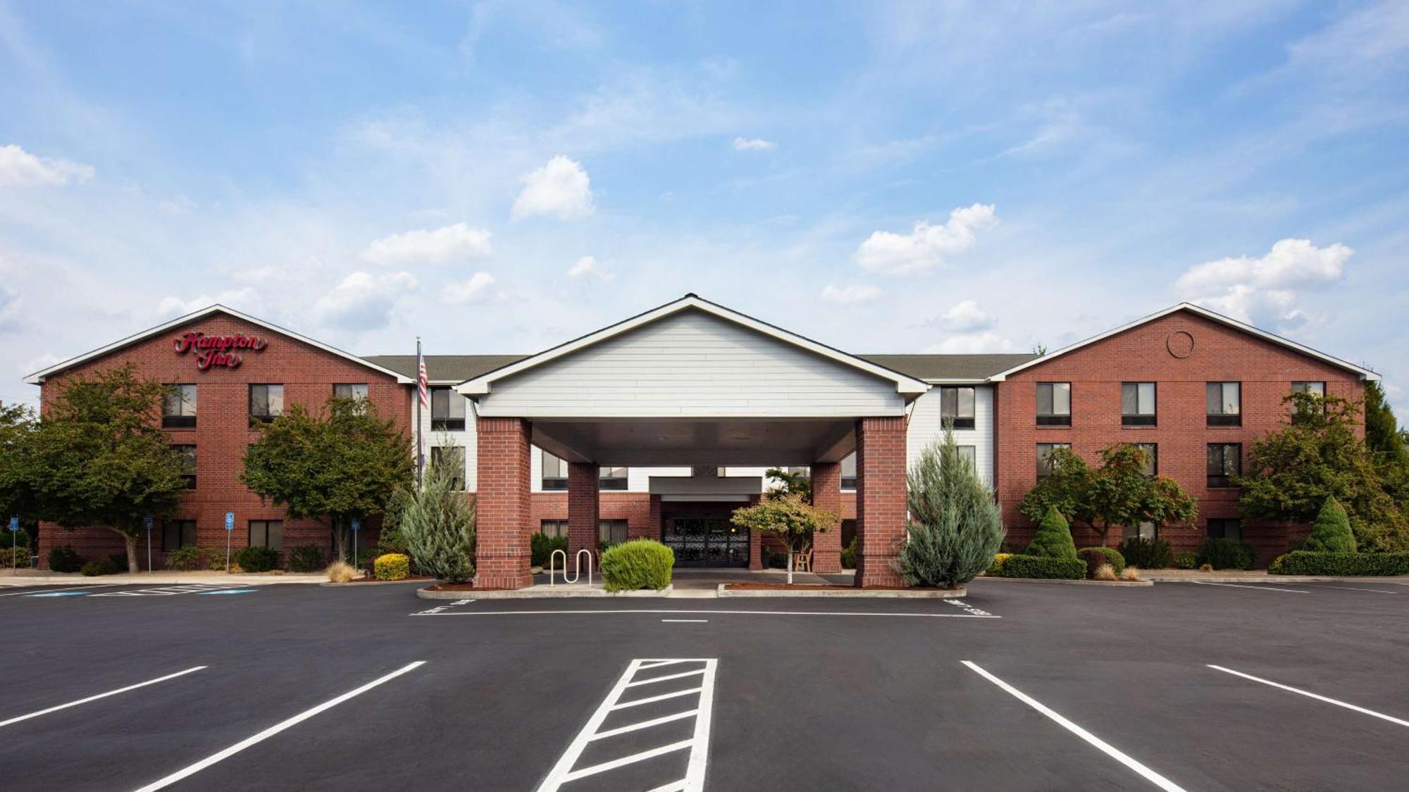 Hampton Inn Медфорд Екстер'єр фото